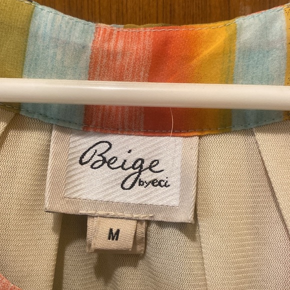 3/$15. Long flowing top in summer colors size M - Picture 5 of 7